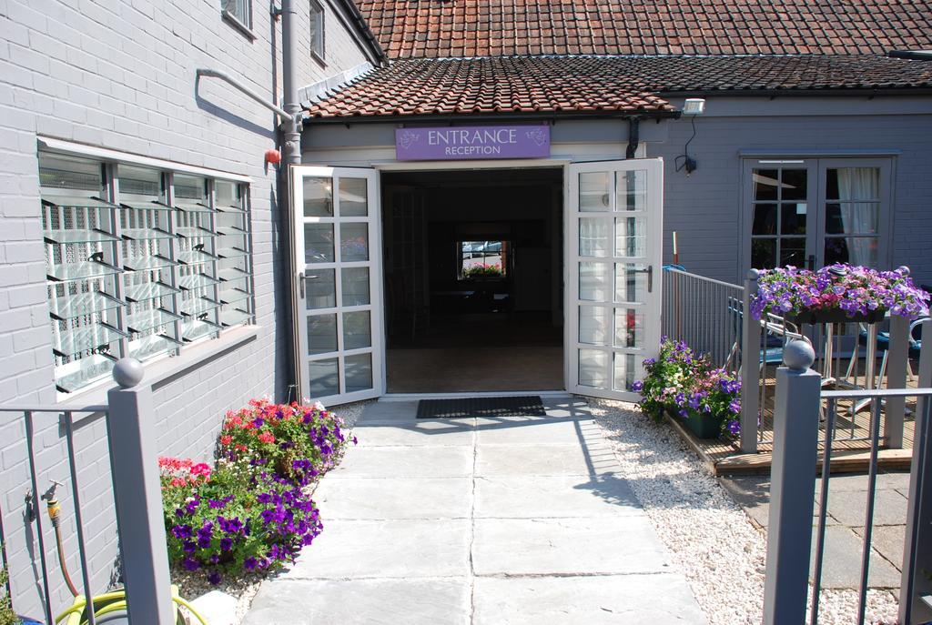 The Angel Inn Warminster Exterior foto