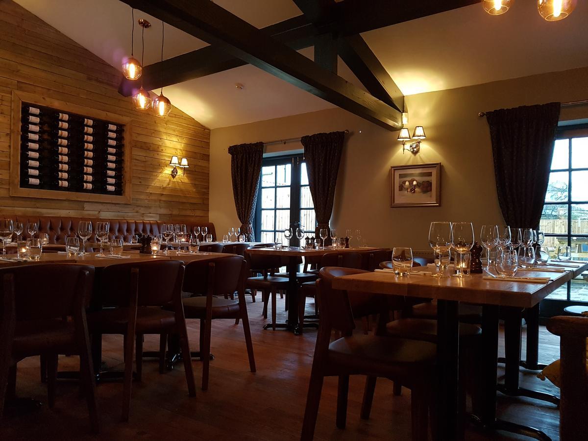 The Angel Inn Warminster Exterior foto